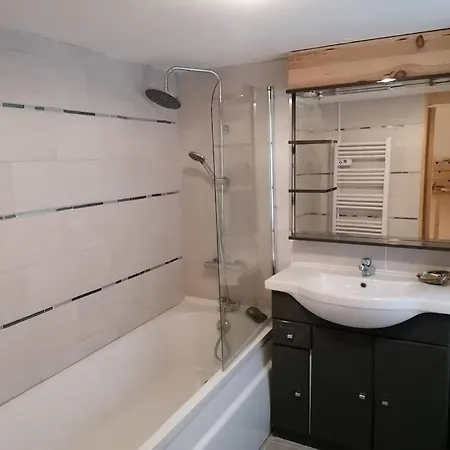 Maison De Bourg 6 Personnes Semesterbostad Besse-et-Saint-Anastaise